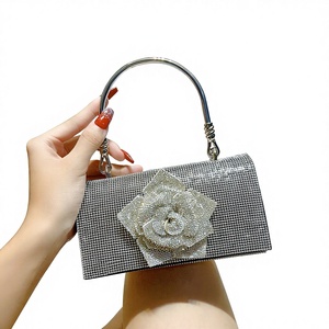 Nouveau Sac à Main en Polyester Transfrontalier, Entièrement Orné de Strass, Chaîne Florale, Petit Sac Carré à Bandoulière, Utilisation Quotidienne, Camélia Frais Tanjing - Product Image 1