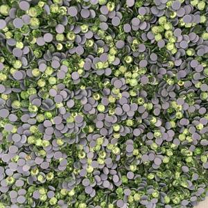 Rhinestone Kaca Berkilau Peridot Grosir SS4-SS30 Hot Fix Flatback untuk Pakaian Pernikahan, Tas, Celana, Aksesoris - Product Image 1