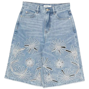 Jeans Cortos Leduo Personalizados de Verano, a la Moda, de Alta Calidad, Cintura Alta, Diseño Floral Calado, Color Azul Claro, para Mujer - Product Image 1