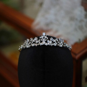 Couronne et diadème en strass cristal couleur argent, accessoires de cheveux de <span class=keywords><strong>mariage</strong></span>, diadèmes de mariée, couronne de cheveux, coiffe de <span class=keywords><strong>mariage</strong></span>, diadème <span class=keywords><strong>pour</strong></span> femme - Product Image 2