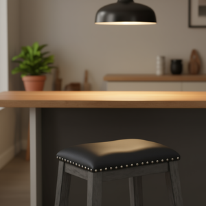 Ensemble de 2 tabourets de bar, base en bois gris, siège en simili cuir noir, garniture à clous, meubles de salle à manger modernes et contemporains - Product Image 2