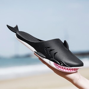 2022 verano hombres zapatilla <span class=keywords><strong>tiburón</strong></span> divertido zapatilla hombres mujeres suela blanda zapatilla playa <span class=keywords><strong>chanclas</strong></span> - Product Image 2