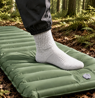 Matelas pneumatique portable OEM pour camping avec pompe à pied intégrée, idéal pour l'extérieur