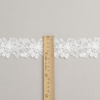 Dentelle florale 3D soluble dans l'eau, logo personnalisé, dentelle en polyester brodée pour la couture de vêtements