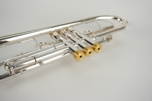 Trompeta Profesional BB de 3 Válvulas con Cuerpo de Latón Niquelado, Estilo Americano, Teclado de Agua <span class=keywords><strong>Amado</strong></span> más Pesado, Logotipo y Estuche Personalizables - Product Image 4