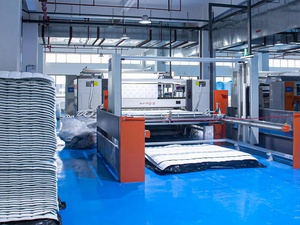 Colchón de lujo híbrido con parte superior de almohada europea de 10/12 pulgadas, bobinas envueltas individualmente con tres zonas - Product Image 4
