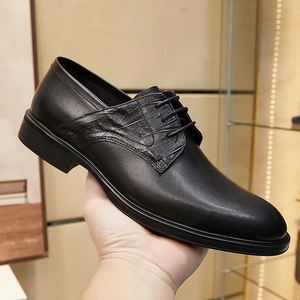 Nouvelles chaussures habillées décontractées noires pour hommes, en cuir véritable de marque italienne, à bout carré et respirantes, idéales pour les soirées. - Product Image 1