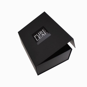 Logo personalizzato riciclabile nero opaco per la cura della pelle profumo cartone regalo scatola magnetica con inserto in schiuma - Product Image 2
