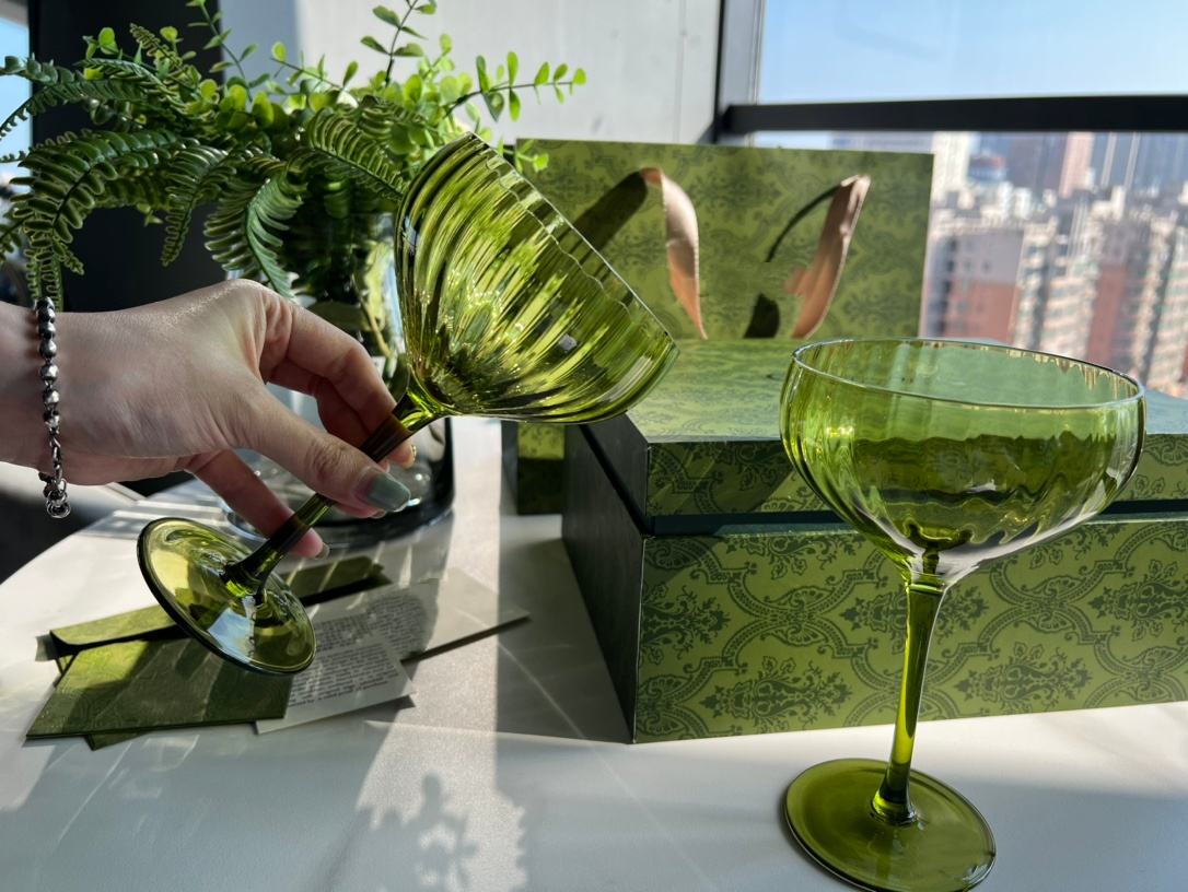 สีเขียว