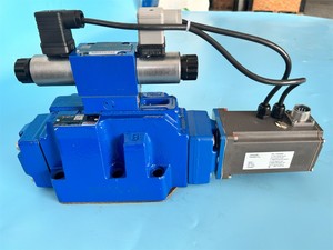 R900249275 4WRKE25W6-350L-3X/6EG24ETK31/A1D3M พร้อม OBE ชุดควบคุมทิศทางแบบสัดส่วนชนิดควบคุมด้วยสัญญาณนำร่อง รุ่น 4WRKE - Product Image 3