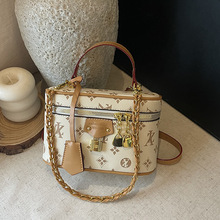 <span class=keywords><strong>Sac</strong></span> à <span class=keywords><strong>main</strong></span> de luxe vintage haut de gamme pour femme, design carré, avec décorations et motifs, idéal pour le maquillage - Product Image 2