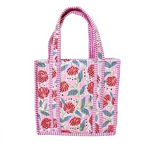 Sac fourre-tout matelassé en coton patchwork pour femme, grand format, multicolore, style bohème vintage, écologique, durable, fait main, robuste, ouvert - Product Image 1