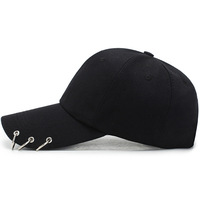Gorra de béisbol de 6 paneles de mezclilla desgastada con anillos metálicos, unisex, estilo retro urbano, gorra de alto rendimiento, hip hop atrevido, snapback común