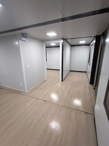 شقق وحدات جاهزة وشقق سكنية بأحجام قياسية 20 قدمًا و 40 قدمًا منازل حاوية حديثة لبناء المخيمات - Product Image 4