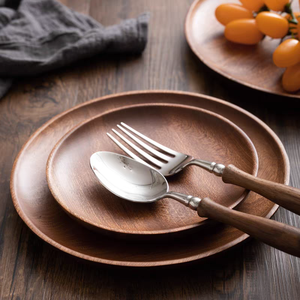 Assiette Ronde Personnalisable Polie à la Main en Bois Durable pour Snacks et Fruits Secs – Écologique - Product Image 2