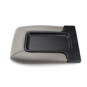 Cubierta para Reposabrazos Central Chevrolet 19127366, Compartimento de Almacenamiento de Cuero Gris Claro - Product Image 2