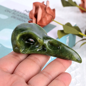 Vente en gros de nouvelles sculptures en cristal de conception originale, décoration Feng Shui, crânes de corbeaux sculptés pour cadeau - Product Image 3