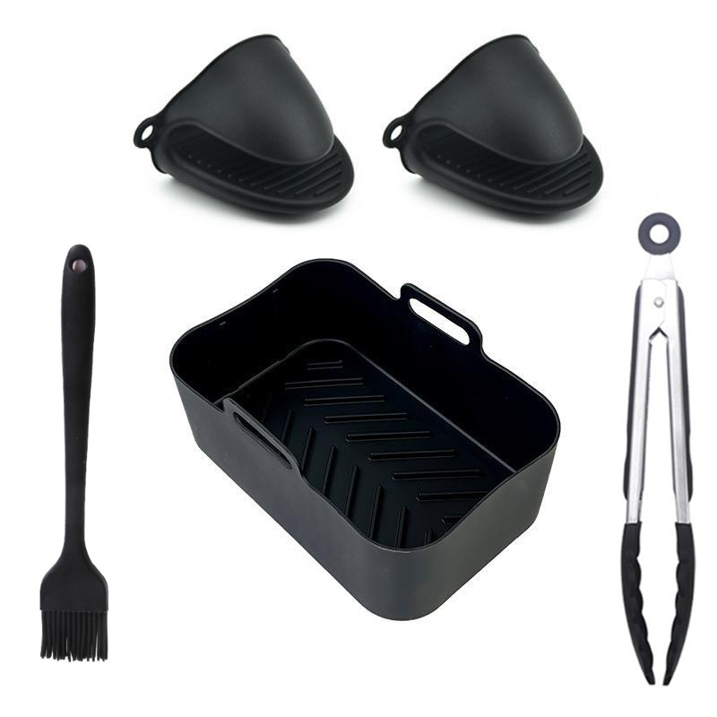 black pot with brush/food tong/mitts kit