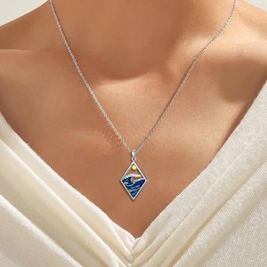 RFJEWEL 2026 Nuevo Collar con Diseño de Diamante y Ondas, Joyería de Moda de Latón Puro de Alta Calidad para Mujer - Product Image 1