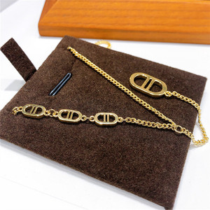 Collana con Lettere <span class=keywords><strong>C</strong></span> <span class=keywords><strong>C</strong></span> e <span class=keywords><strong>Alfabeto</strong></span> D, Gioielli di Design di Alta Qualità, Orecchini di Lusso di Marche Famose, Collana CC - Product Image 2