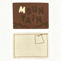 Étiquettes personnalisées rectangulaires en cuir PU avec logo, pressées à chaud, pour jeans en denim, accessoires de vêtements à coudre, vente en gros OEM