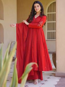 Conjunto Anarkali Rojo Tejido y Bordado para Mujer, Vestido de Manga Larga con Cuello en V y Pantalones Palazzo, 2 Piezas, Sin Arrugas, Atuendo Festivo - Product Image 5