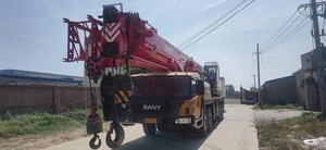 Grue de construction Sany 75 tonnes à prix réduit et faible nombre d'heures de travail, grue mobile robuste sur camion - Product Image 1