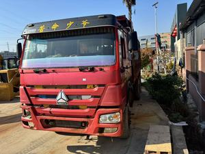 Camion benne Sinotruk Howo 371 6x4 d'occasion, grand volume de conteneur de marchandises, pour l'<span class=keywords><strong>exploitation</strong></span> en carrière et la livraison de matériaux de construction - Product Image 4