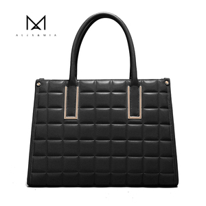 ALEX&<span class=keywords><strong>MIA</strong></span> Borsa Trapuntata da Donna, Capacità <span class=keywords><strong>Media</strong></span>, con Cerniera, Resistente all'Acqua, in Poliestere, Borsa da Ufficio con Manico Superiore e <span class=keywords><strong>Tracolla</strong></span> - Product Image 2