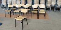 Chaise d'école en contreplaqué courbé avec structure métallique, chaise de formation