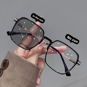 <span class=keywords><strong>Gafas</strong></span> de Sol <span class=keywords><strong>Cuadradas</strong></span> Fotocromáticas para <span class=keywords><strong>Mujer</strong></span>, Montura Completa Grande, Efecto Adelgazante, Lentes <span class=keywords><strong>Graduadas</strong></span> con Protección UV para Miopía - Product Image 6