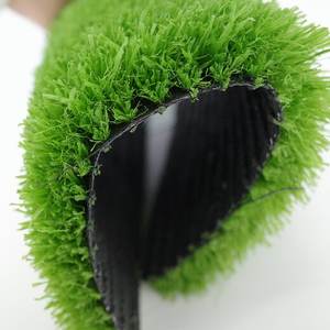 Gazon artificiel de loisirs pour terrain de golf, 20 mm de hauteur, en plastique, vert, en soie bouclée, tapis de gazon, garde-corps antidérapant, haute densité - Product Image 1