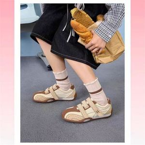 Baskets légères à pois avec velcro pour femme – Nouvelle collection automne 2026 – Chaussures plates décontractées polyvalentes - Product Image 5