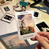 Cartes postales personnalisées OEM en film inversé d'anime, carton personnalisé avec photo + accent de monstre, résistant à la lumière, détail pour l'affichage de souvenirs de concert