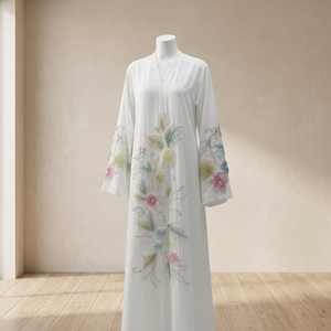ชุดเดรสสีงาช้างปักลายดอกไม้สุดหรู - Product Image 2
