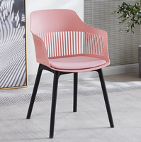 Chaise de jardin d'extérieur moderne, portable, empilable, étanche, économique, en plastique, pour terrasse, salle à manger, hôtel, restaurant, extérieur - Vente chaude