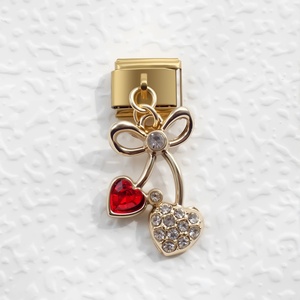 Bracelet élastique DIY en acier inoxydable plaqué or étanche italien avec pendentif breloque cerise et diamant, cadeau pour l'Italie - Product Image 2