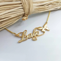 Collier personnalisé en acier inoxydable avec chaîne et pendentif papillon, collier à lettres tendance, bijoux pour femmes, vente en gros