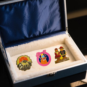 En stock Aimant de réfrigérateur, Épingle de revers, Emblème drapeau de la Finlande, Motif forêt nordique et paysage fjord, Cadeau, Souvenir de voyage, Style <span class=keywords><strong>scandinave</strong></span>, Personnalisé - Product Image 6