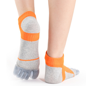 Chaussettes respirantes en coton et gel à cinq doigts séparés pour la <span class=keywords><strong>correction</strong></span> des hallux valgus et les soins des pieds - Product Image 5