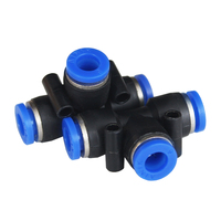 POM Tee 6mm 8mm Tee Pneumatique Raccords PE Tuyau Connecteur PE Adaptateur PE Système De Brumisation Extérieure Dépoussiérage Supprimer