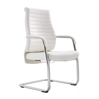 Chaise de bureau de direction moderne de luxe à dossier haut en cuir synthétique blanc pour les personnes de grande taille avec hauteur réglable