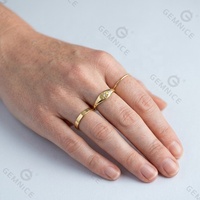 Bague signet minimaliste en laiton Gemnel plaqué or 18 carats et rhodium avec zircon cubique pour femme