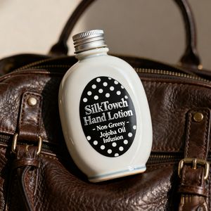 ฉลากกาวกันน้ำการพิมพ์โลโก้วัสดุพีวีซีแบบกำหนดเองสำหรับการปิดผนึกขวดและกล่อง - Product Image 3