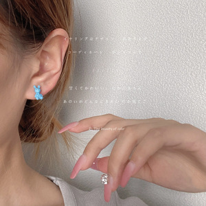 Novedad <span class=keywords><strong>2022</strong></span> Pendientes de botón de tres piezas <span class=keywords><strong>con</strong></span> diseño de oso de dibujos animados y flor de resina, <span class=keywords><strong>con</strong></span> aguja de plata 925, estilo japonés coreano Ins, bonitos para mujer - Product Image 4