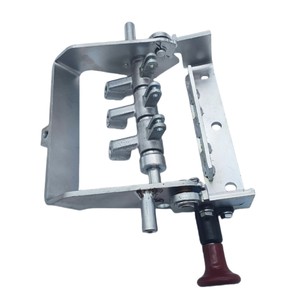 Support de vanne multidirectionnelle Doosan Daewoo B15SE B18SE B20SCE à commande manuelle pour chariots élévateurs - Product Image 1