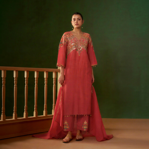 Conjunto de Kurta y Palazzo Bordado en Rosa Coral con Dupatta para Mujer, Ropa Étnica Tradicional para Bodas, Disponible al por Mayor - Product Image 1
