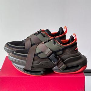 Chaussures de sport respirantes et antidérapantes de haute qualité pour hommes, idéales pour l'été et l'automne, pour le basketball et le skateboard - Product Image 3