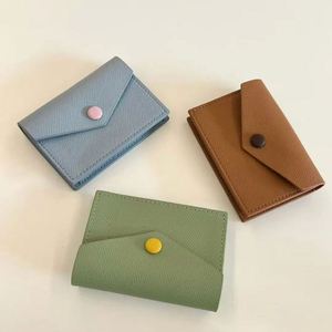 Porte-cartes en cuir véritable de style enveloppe, étui à cartes de visite fin avec fermeture à bouton, mini portefeuille pour cartes de crédit pour femmes et hommes - Product Image 3