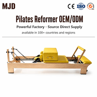 Machine de Pilates Reformer avec barre de soutien verticale fixe, cadre en bois, couleur de cuir personnalisée, fournisseur d'usine OEM ODM